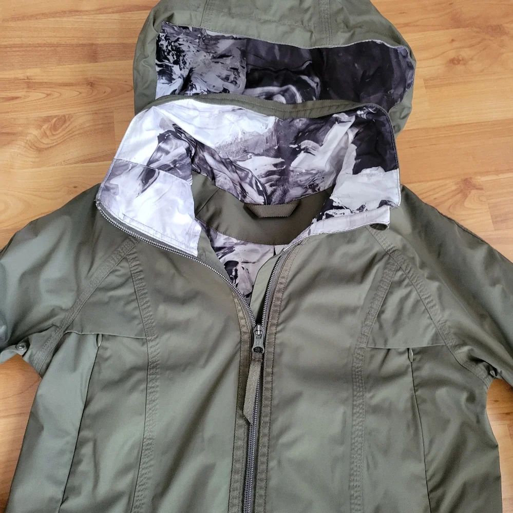 Lululemon Fo Drizzle Jacket 4 Olive Fatigue Green Rain Coat Hooded